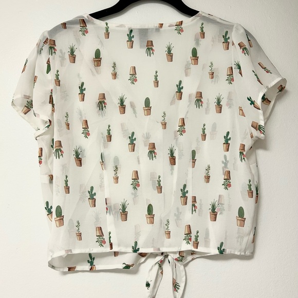 Cropped cactus print button-up - Picture 3 of 4
